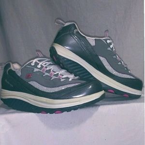 SKETCHERS SHAPE-UPS